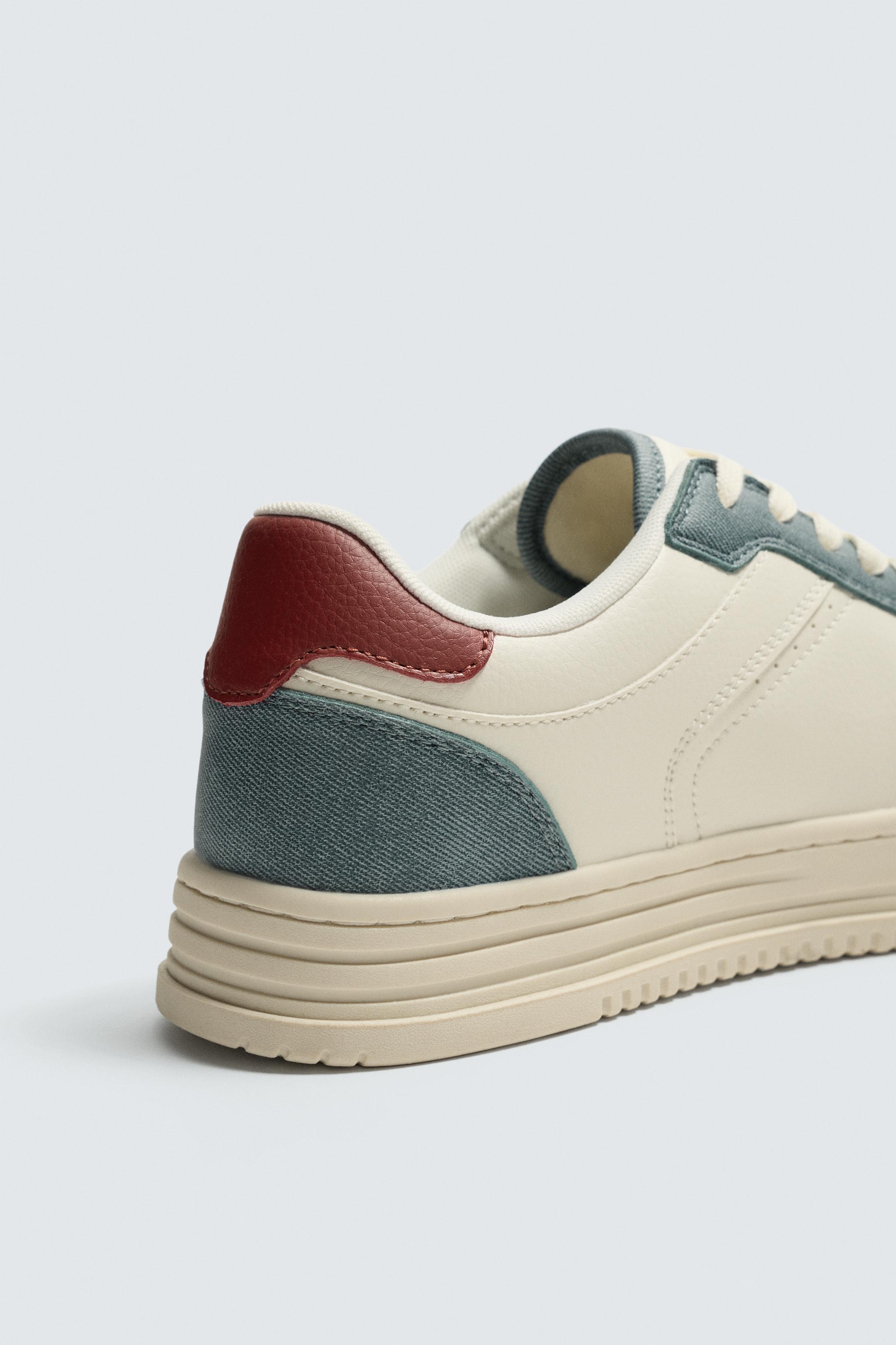 RETRO STYLE SNEAKERS
